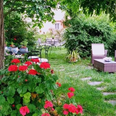 The Secret Garden - Casa Di Elena