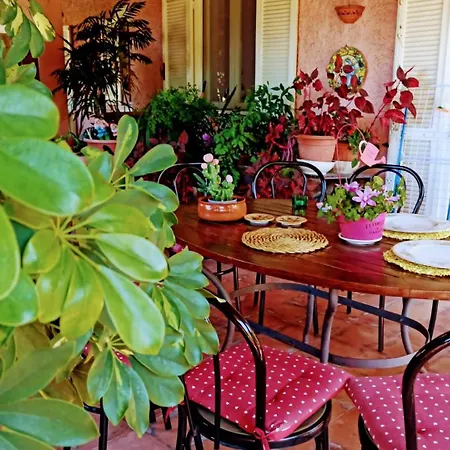 The Secret Garden - Casa Di Elena