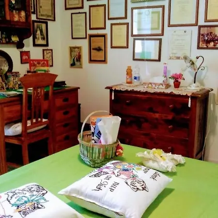 Appartamento The Secret Garden - Casa Di Elena